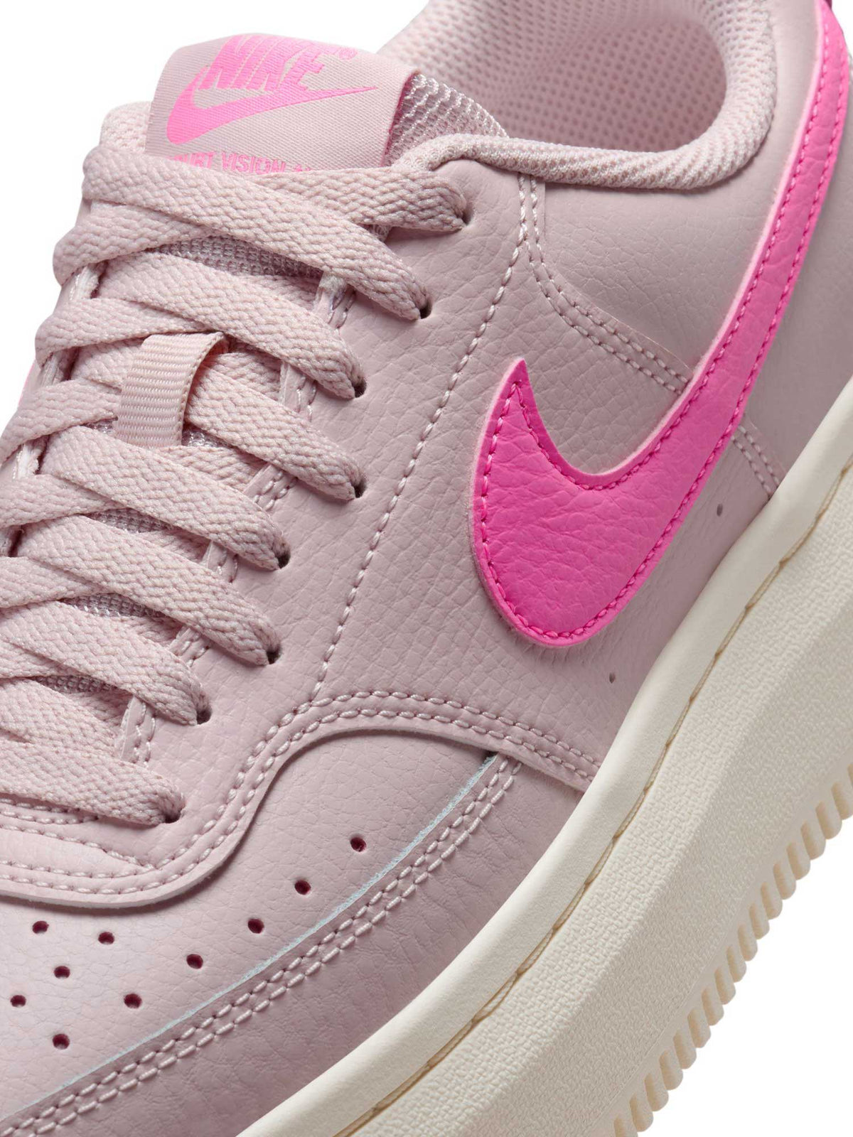 NIKE Обувки W COURT VISION ALTA LTR
