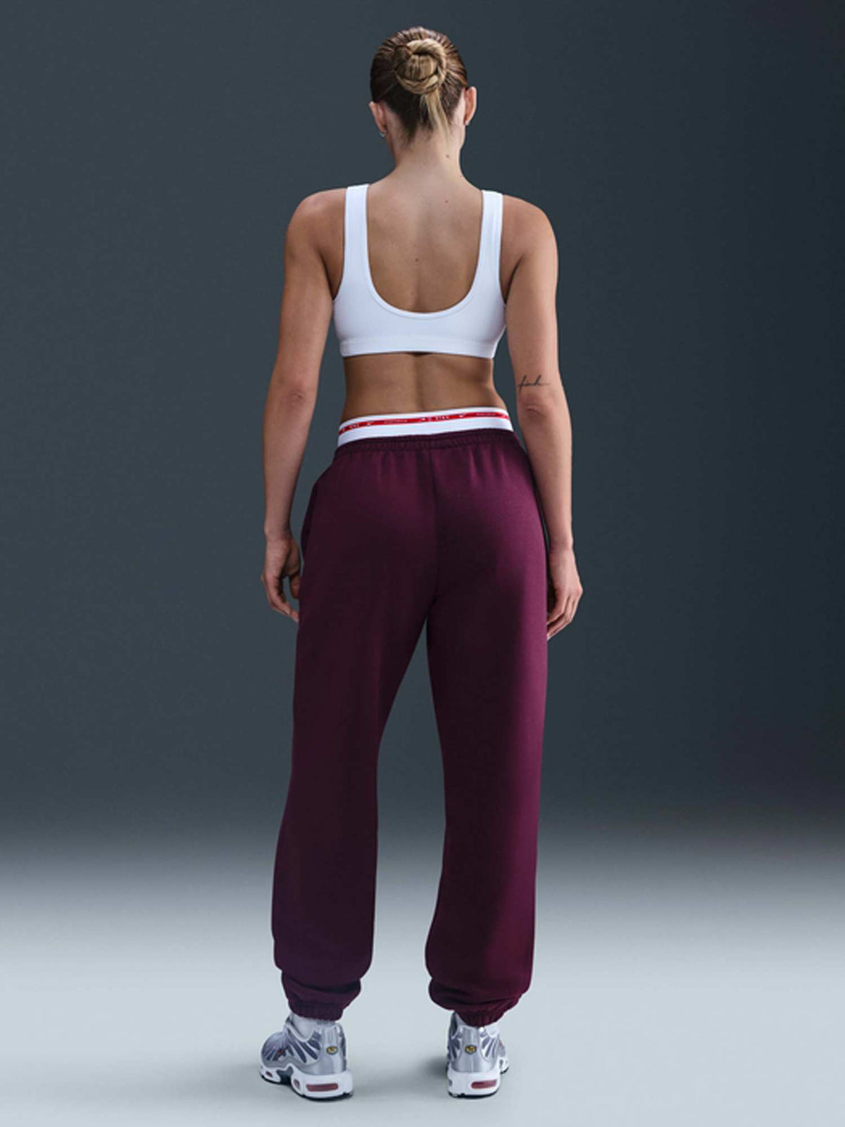 NIKE Спортно долнище W NSW PHNX FLC HR PANT GLS
