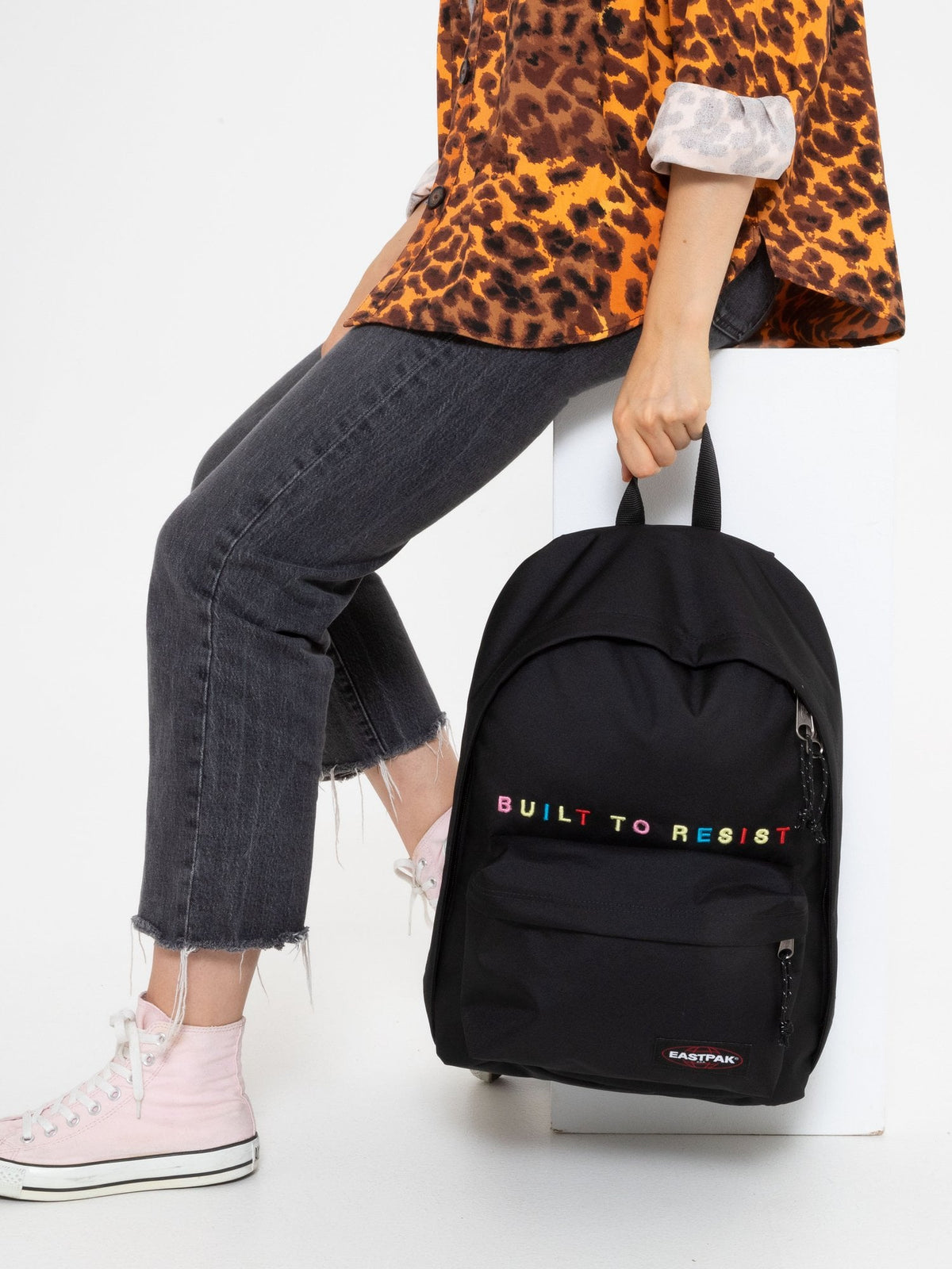 EASTPAK Раница OUT OF OFFICE-27 L